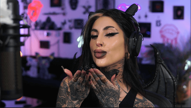 @dippedinpoison profile picture